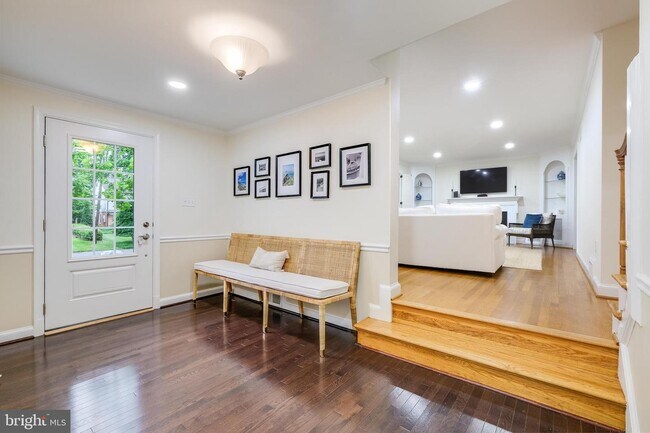 Photo - 6729 Newbold Dr House
