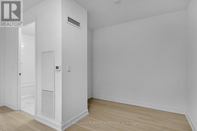 Photo - 158 Front St E Unité 914