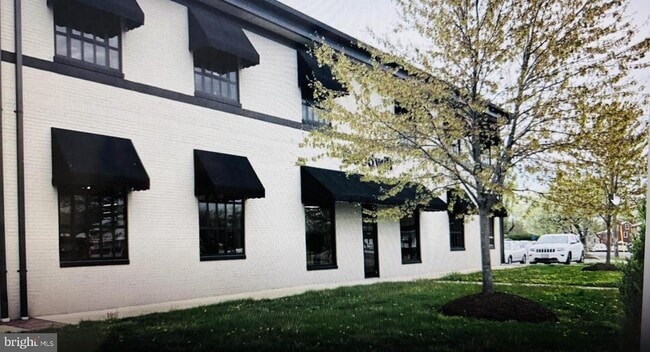 Photo - 443 Millwood Ave Unit 2