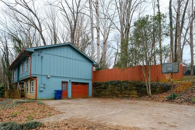 Photo - 15 White Street Extension