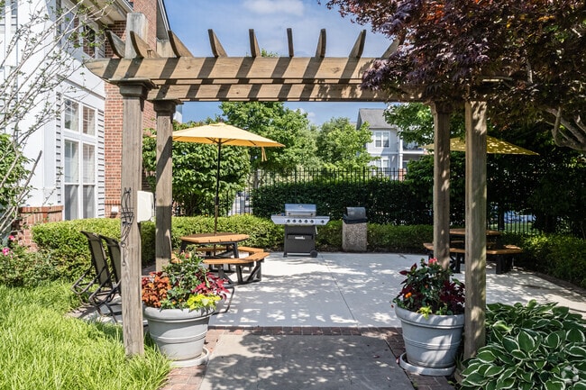 Patio - The Apartments at Cambridge Court