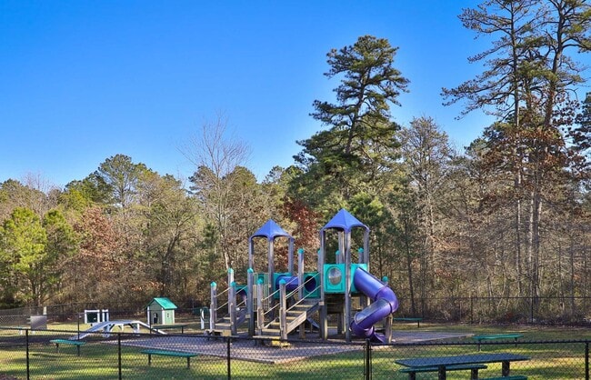 Photo - Cologne Gardens