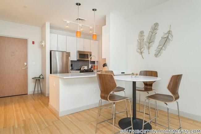 Photo - 320 D St Unidad 106