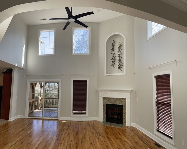 Photo - Spacious home with tons of upgrades! 4 Bedrooms/3.5 bathrooms
