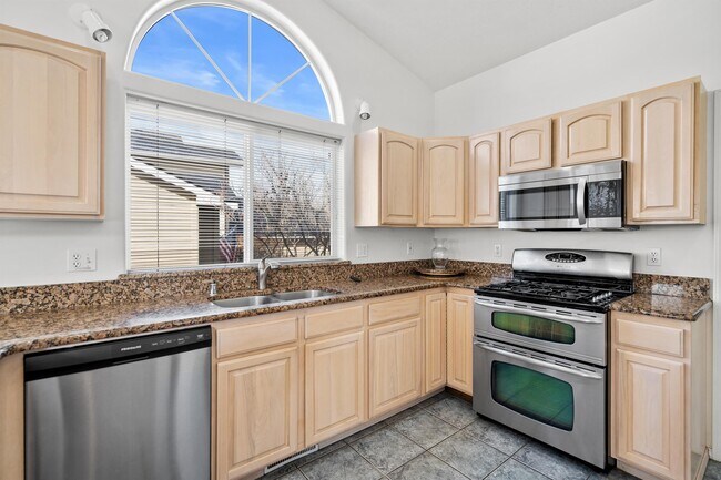 Photo - 1011 N Homestead Dr