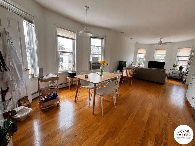 Photo - 58 Mansfield St Unit 3