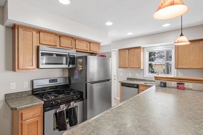 Kitchen 1 - 4319 W 36th St