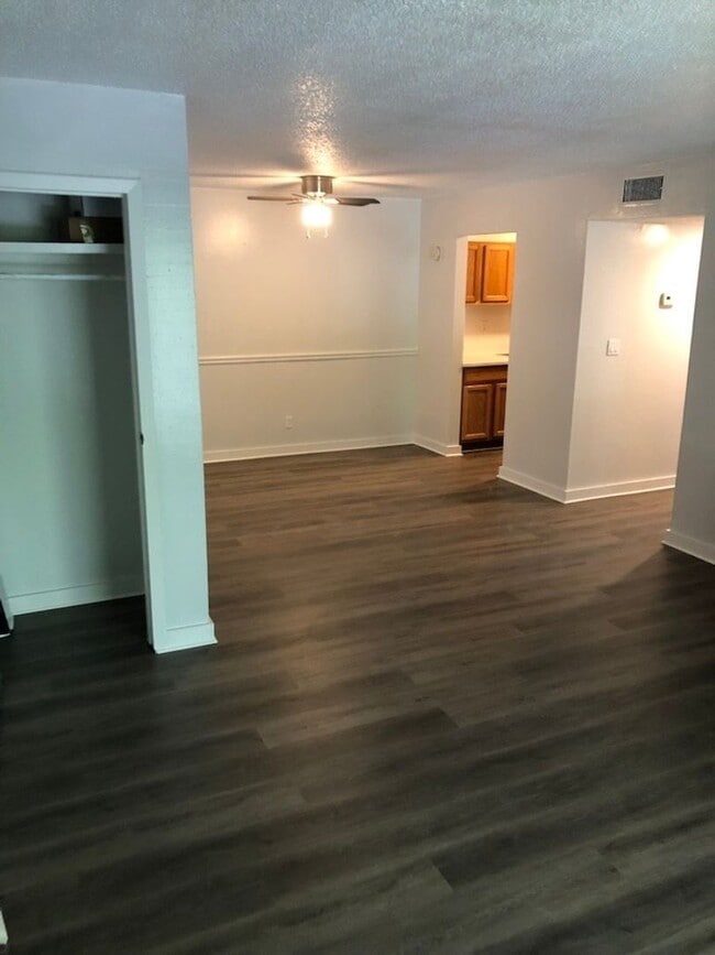Photo - 6519 W Newberry Rd