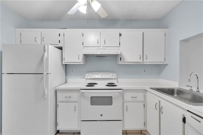 7406 Woodmont Ter