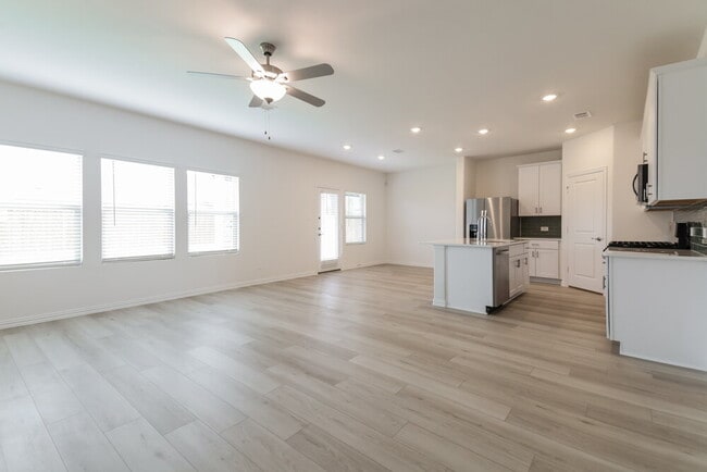 Photo - 801 Dotty Dr