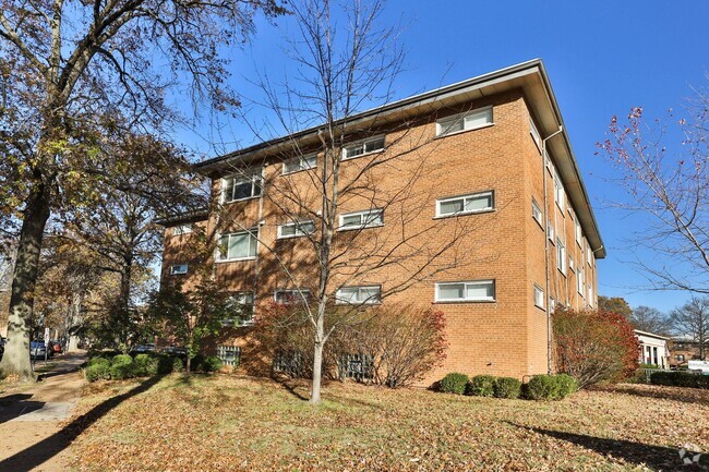 Building Photo - 7055 Hampton Ave Unit #204 Rental