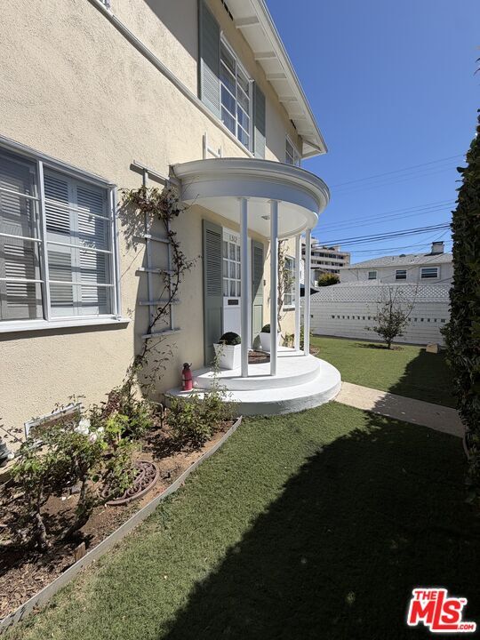 1314-1314 Devon Ave Unit 1314