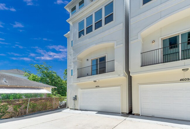 Building Photo - 4609 Nett St Unit B