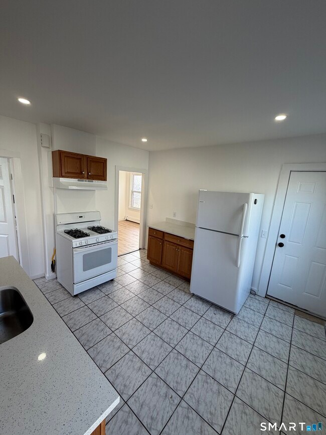 Photo - 142 Cowles St