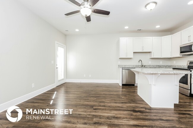 Photo - 126 Hartsville Ct