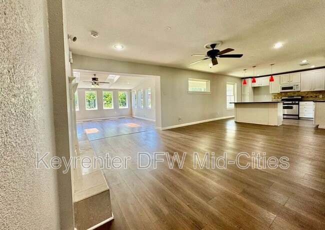 Photo - 2801 Clearbrook Dr