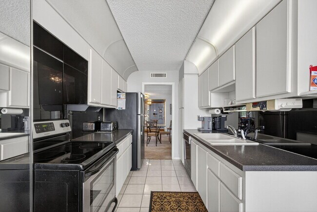 Photo - 4200 N Ocean Dr Unit 2-102