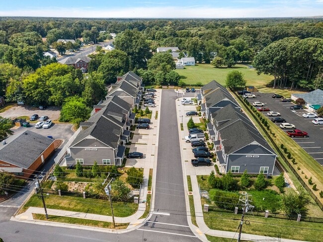 Photo - Townhome in Chester - Prime Location!