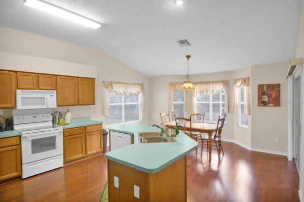 Photo - 914 Pasadena Way