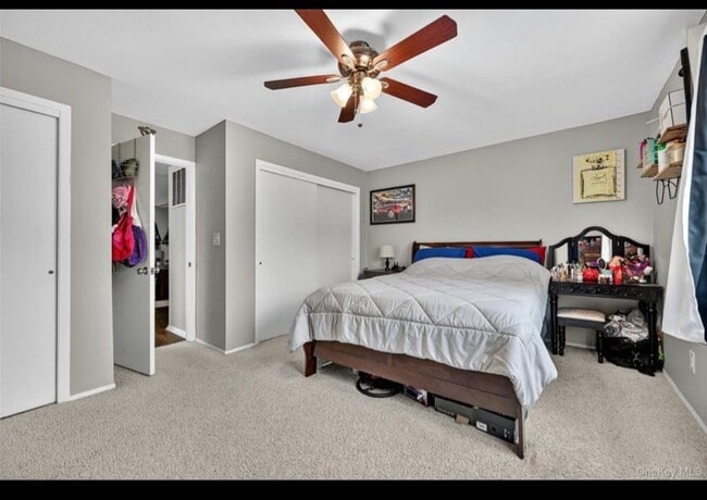 Photo - 80 New Holland Village