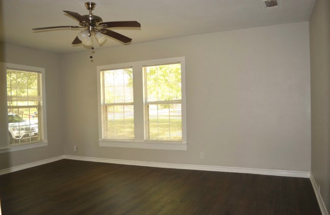 Photo - 2207 Howell Ave