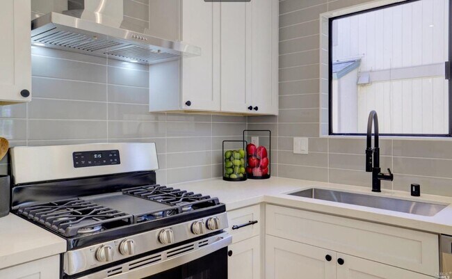 Photo - 22 Columbine Ln