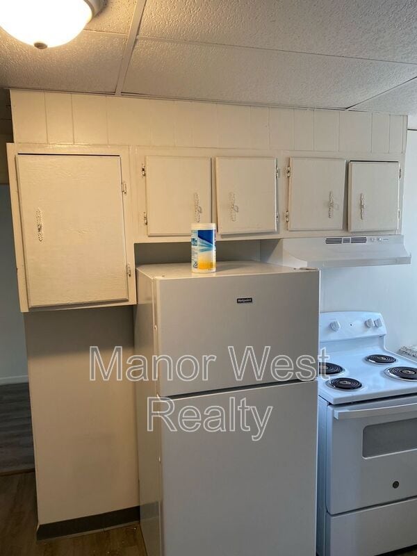 Photo - 218 W Market St