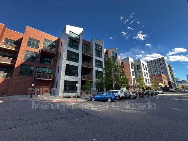 Building Photo - 3100 Huron St Unit 3I