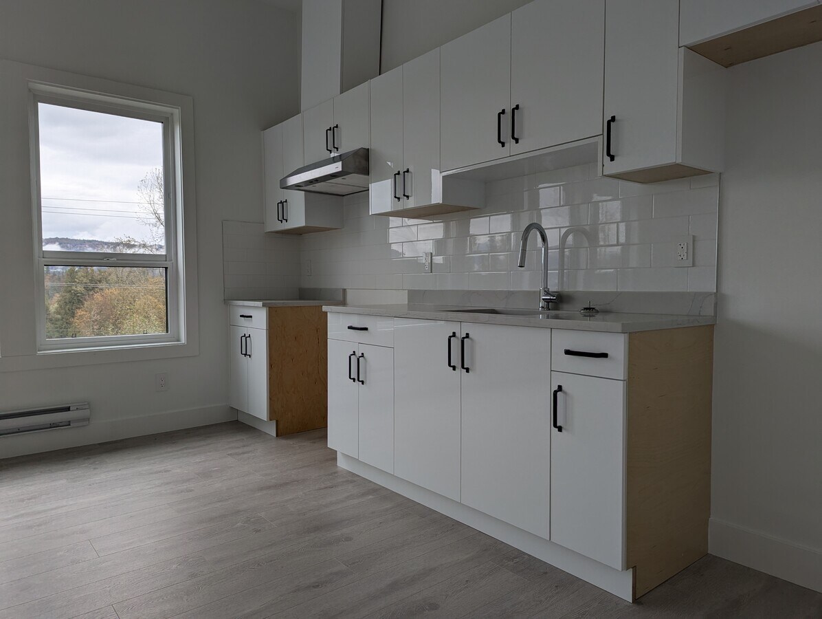 Photo - 9849-9286 286 St