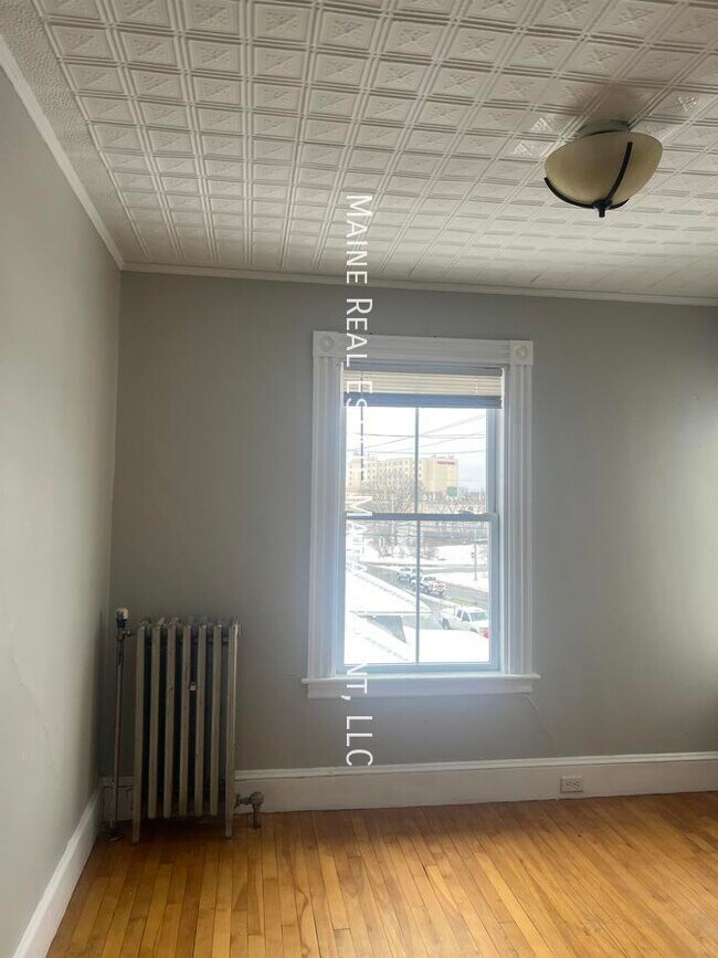 591 Main St Apartment Unit 12 Bangor, ME