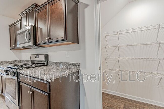 Photo - 1210 Murdock Cir