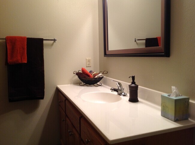 Photo - Stratford Square