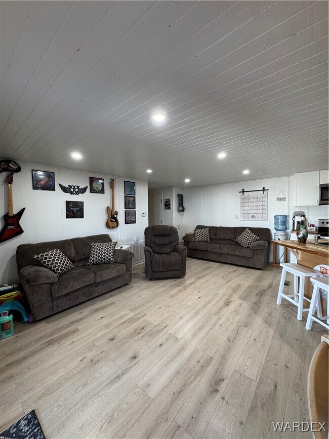 Photo - 7866 Meadowlark St