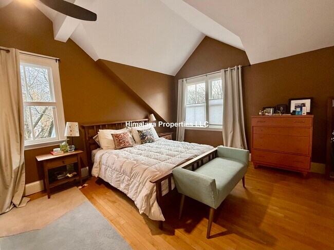 Photo - 381 Huron Ave Unit A