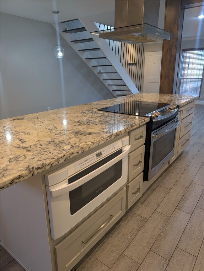 Photo - 2503 McCue Rd