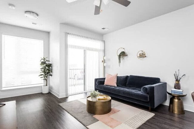 Building Photo - 8506 Westfield Blvd Unit ID1391802P