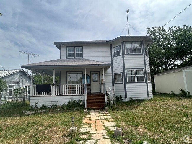 Building Photo - 803 N Hackberry St Rental