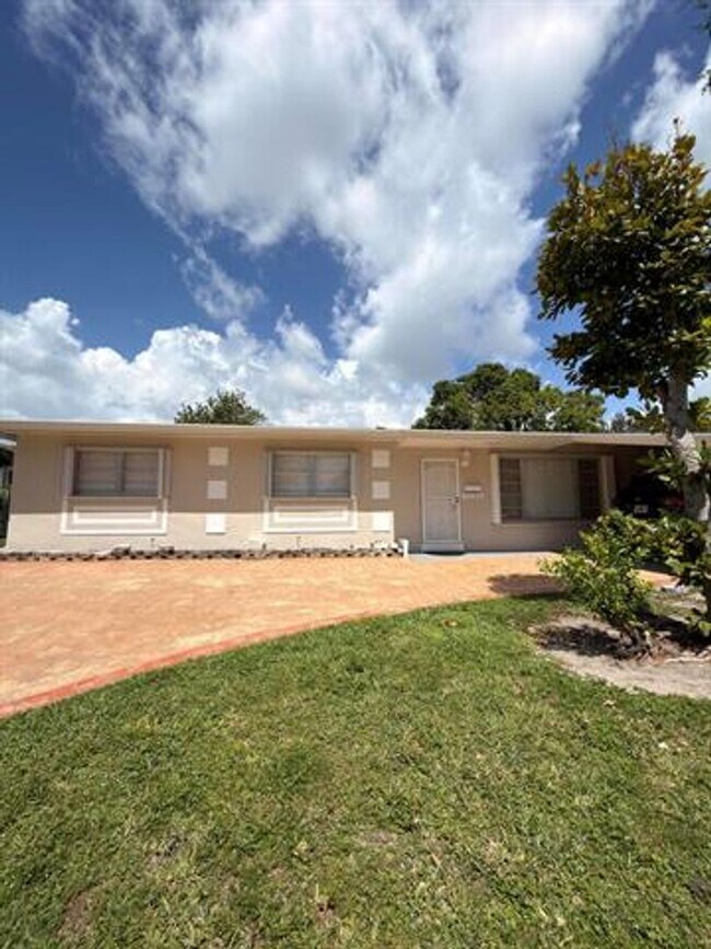 Photo - 7500 SW 98th Ct