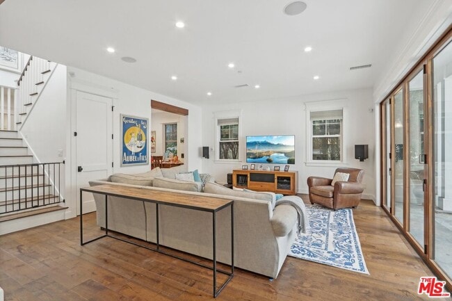 Photo - 3143 Shelby Dr