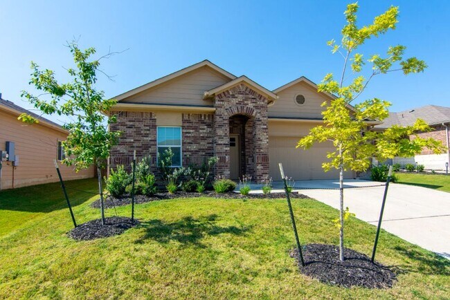 Photo - 649 Donegal Ln