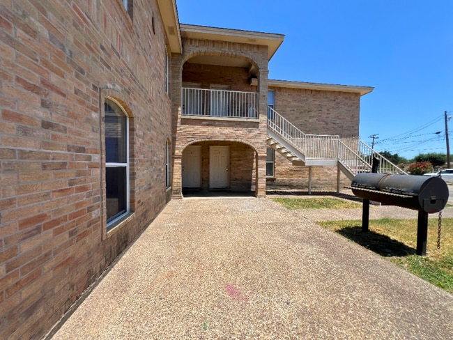 Photo - 3008 E Stewart St