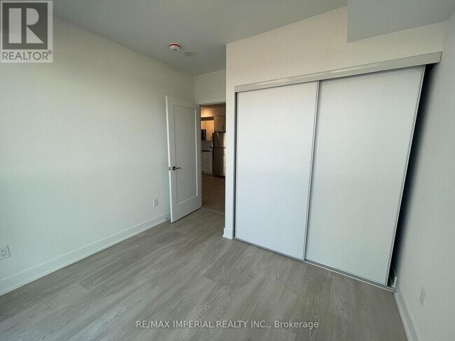 Photo - 2545 Simcoe St N Unit 808