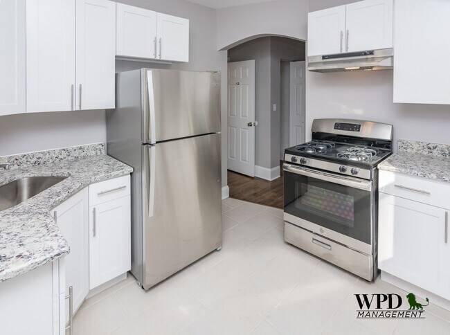 Photo - 943 W 78th St Unidad 3