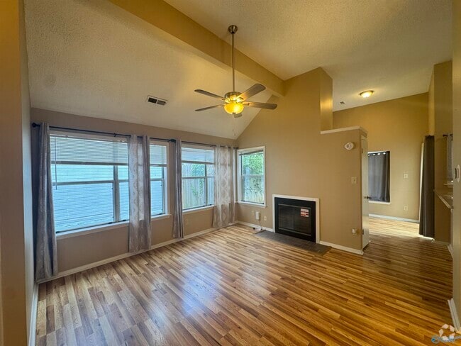 Building Photo - 118 Briargate Ln Rental