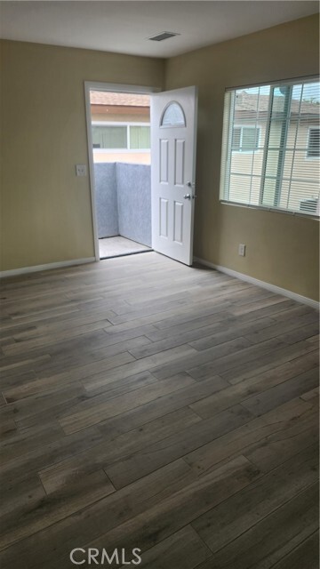 Photo - 1043 W 107th St Townhome