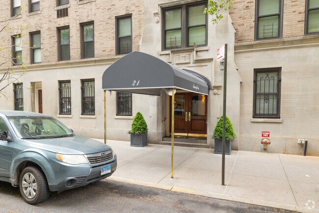 Photo - 21 E 90th St