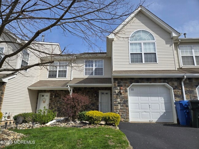 Photo - 11 Hawthorne Dr