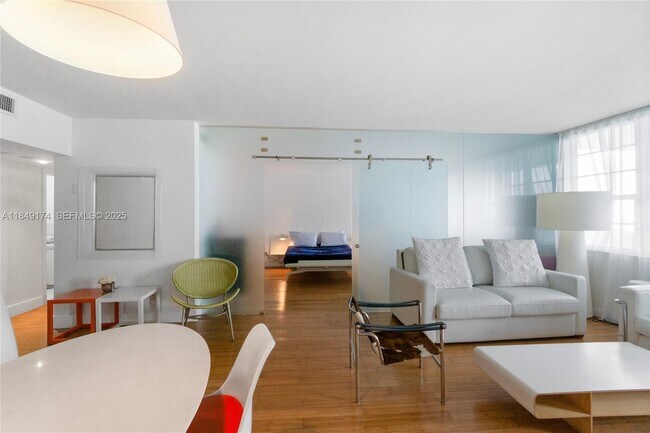 100 Lincoln Rd Unit 923
