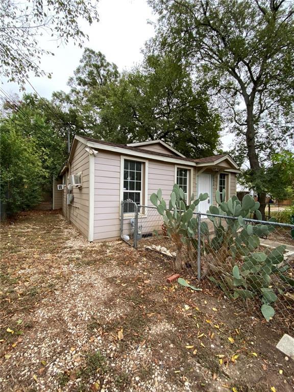 Photo - 403 Pedernales St