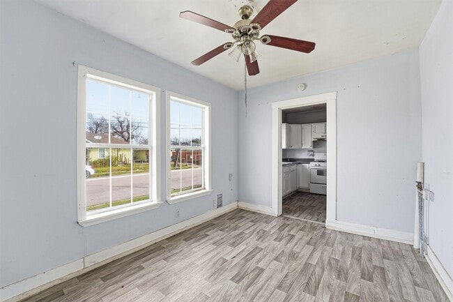 Photo - 2420 Stevens St